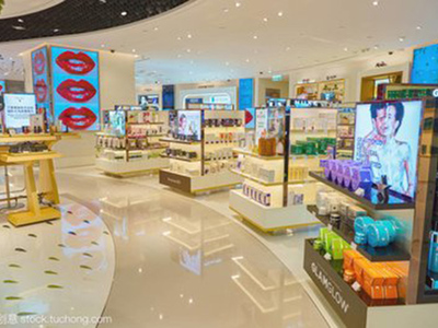 融合美妝與科技 家用電器銷售與化妝品店的命名策略